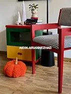 صندلی چوبی رنگی