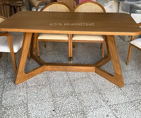 میز ناهارخوری چوبی پایه مثلثی